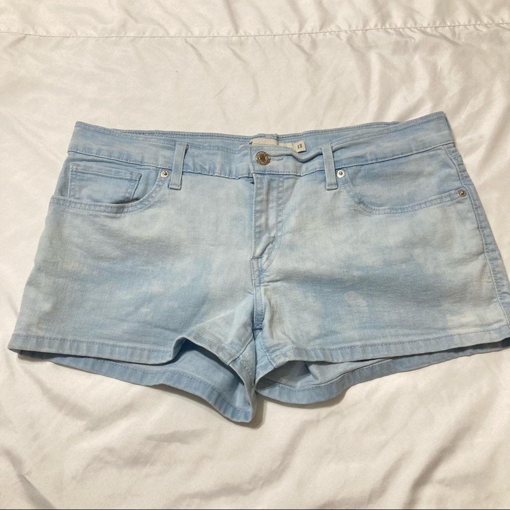 Levi’s Short Shorts